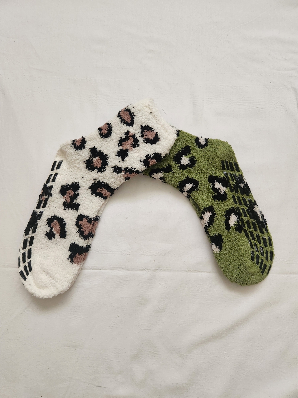 Plush Cozy Leopard Grip Socks for Ladies - White/Pink & Olive/ Black